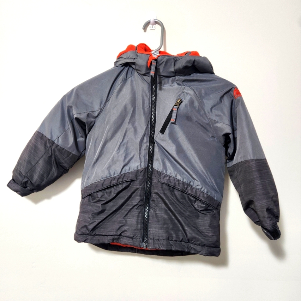 Kids coat size 4t